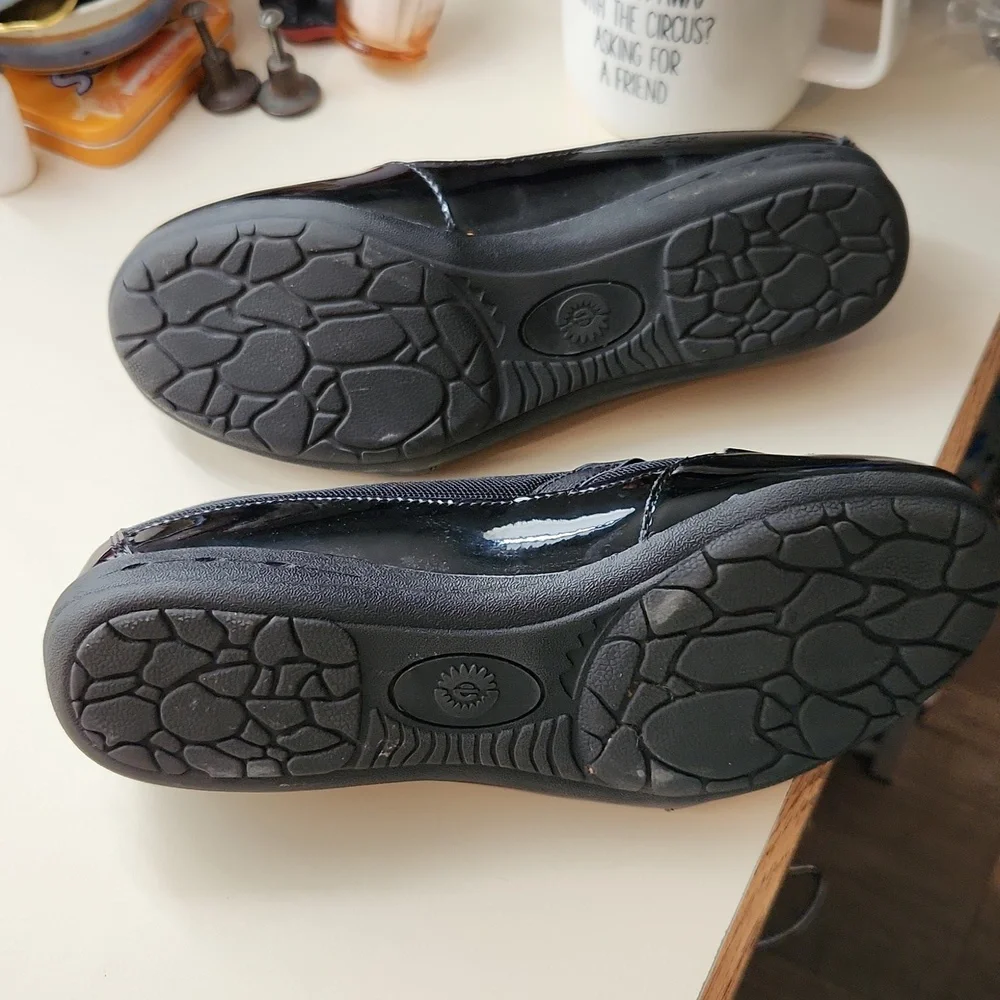 Earth Spirit Shoes - 9-1/2 - Picture 2 of 3